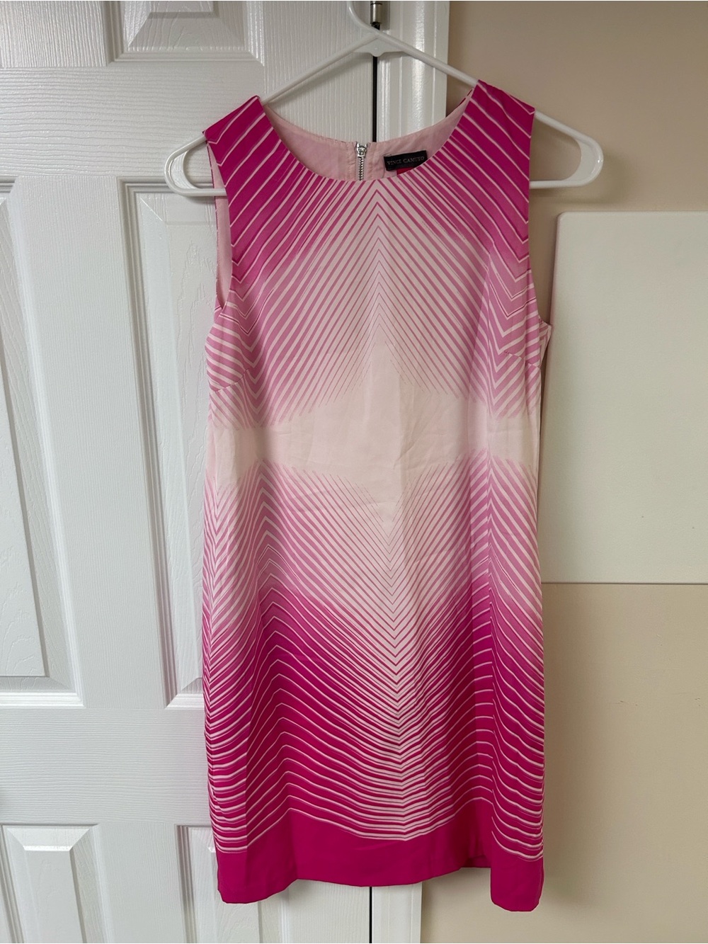 Vince Camuto Pink Print Sleeveless Sheath Dress